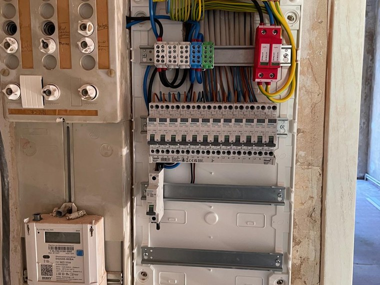 Zähler und Unterverteilung in einem Altbau
